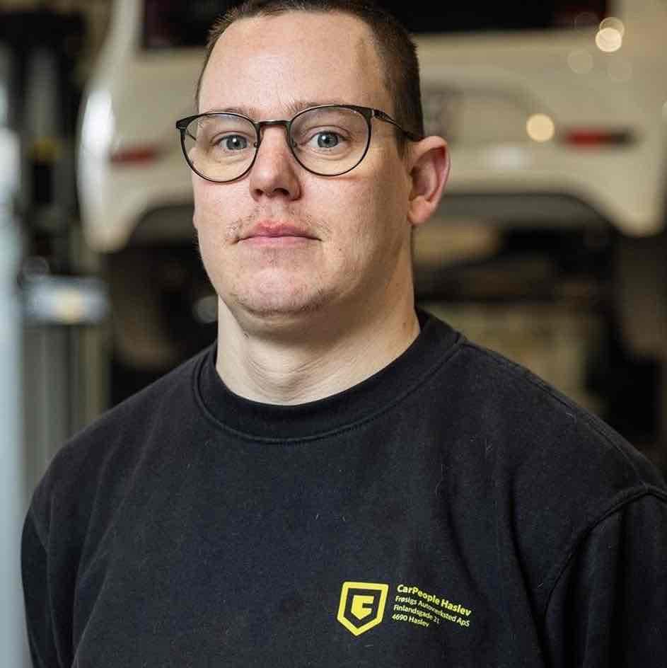 Ensom fyr søger nye venner