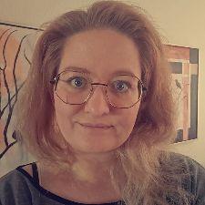 Kvinde søger relationer/venskaber!