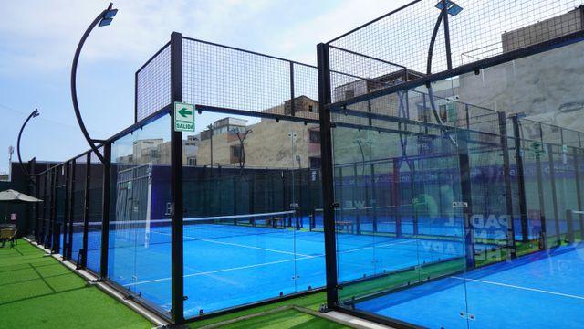 Billede af en padelbane