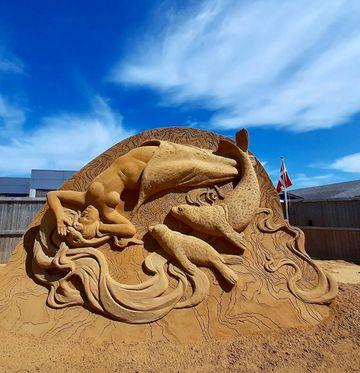 En imponerende sandskulptur i Hundested